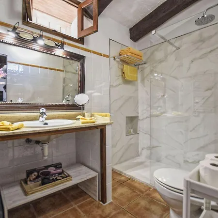 Romantisches Mit Jacuzzi Im Freien Vakantiehuis Alcúdia